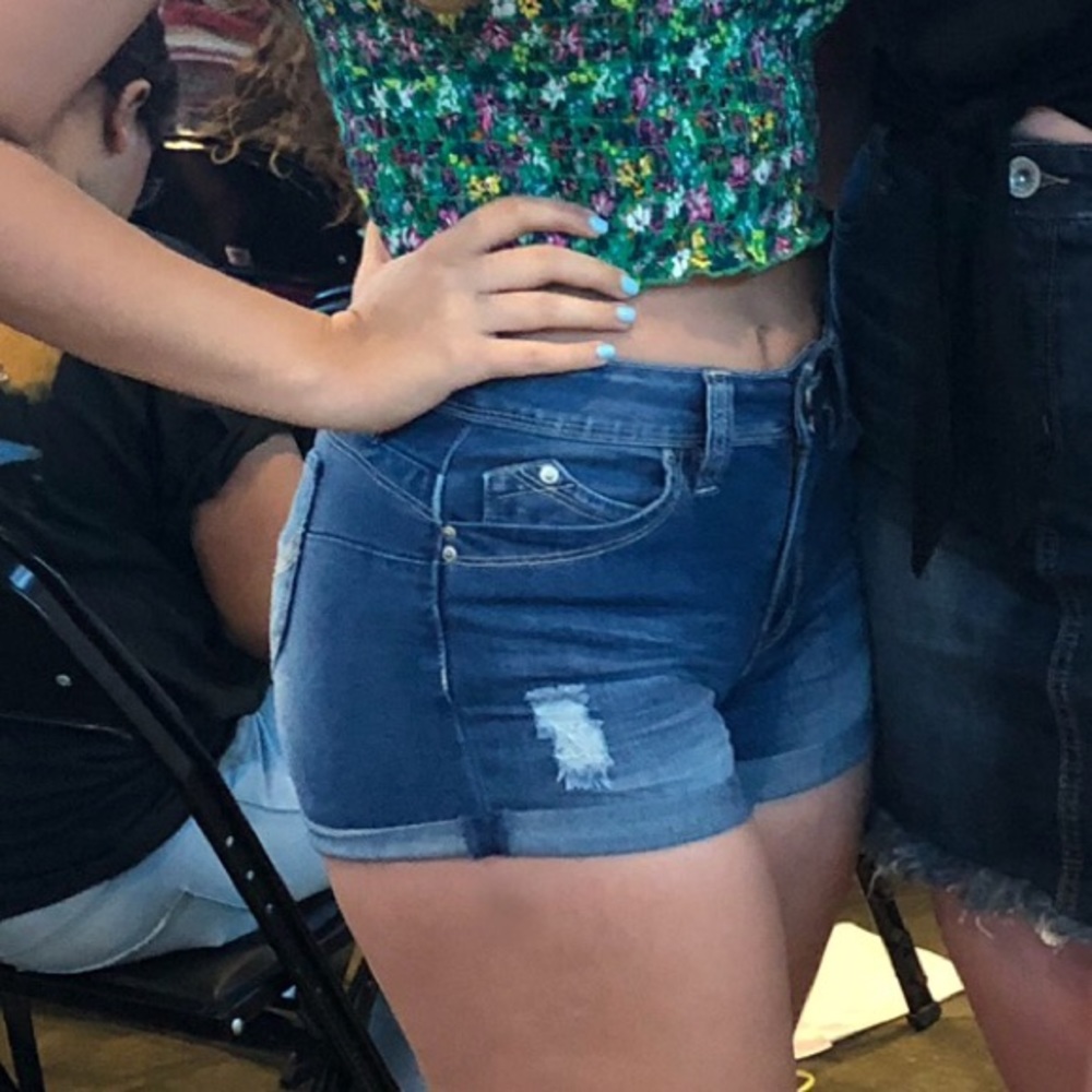 Short shorts